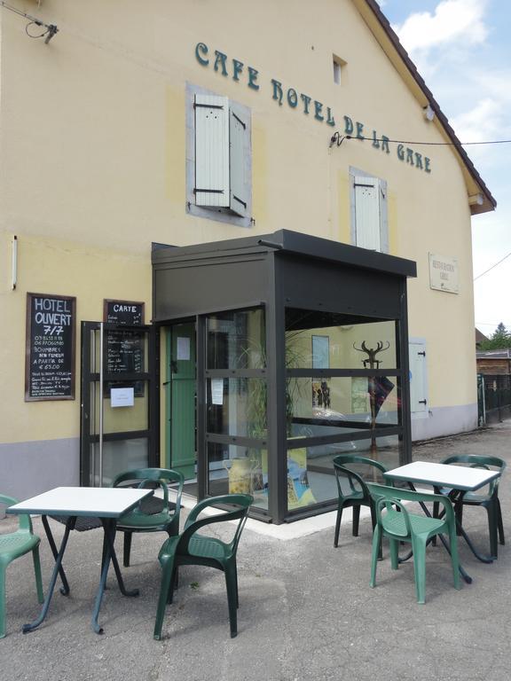 Cafe Hotel De La Gare Champagnole Exteriör bild
