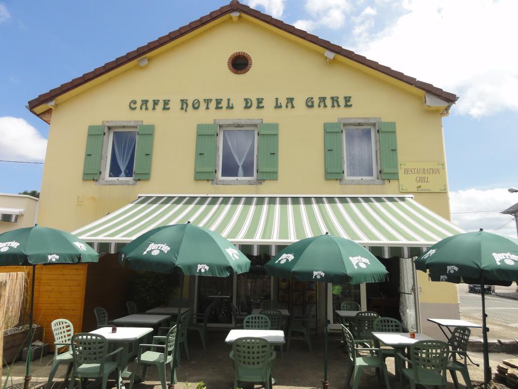 Cafe Hotel De La Gare Champagnole Exteriör bild