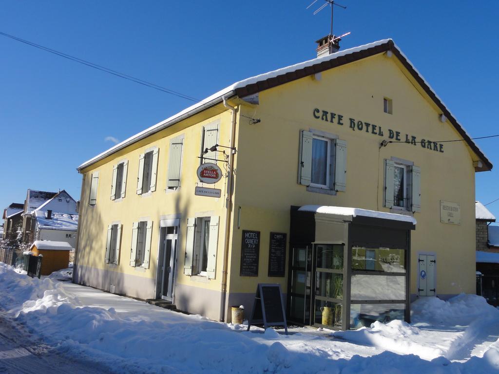 Cafe Hotel De La Gare Champagnole Exteriör bild