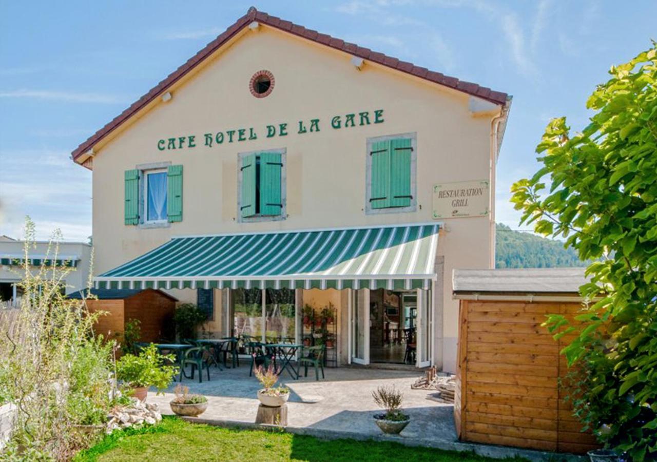 Cafe Hotel De La Gare Champagnole Exteriör bild